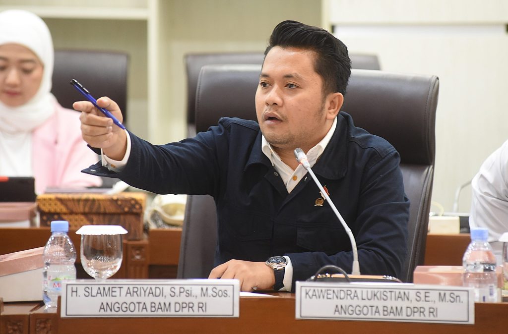 Selamet Ariyadi, Anggota Komisi I DPR RI