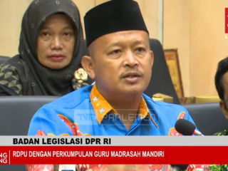 Guru Madrasah Tuntut Kesetaraan Hak dan Kesejahteraan di DPR