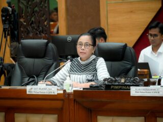 DPR Ingatkan Bahaya Penjajahan Digital Bagi Generasi Muda