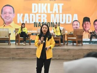 Puteri Komarudin Bekali Kader Muda Golkar Strategi Digital Efektif