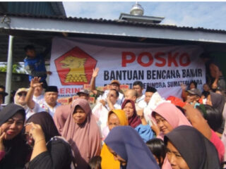 Gerindra Sumut Salurkan Seribu Sembako untuk Korban Banjir